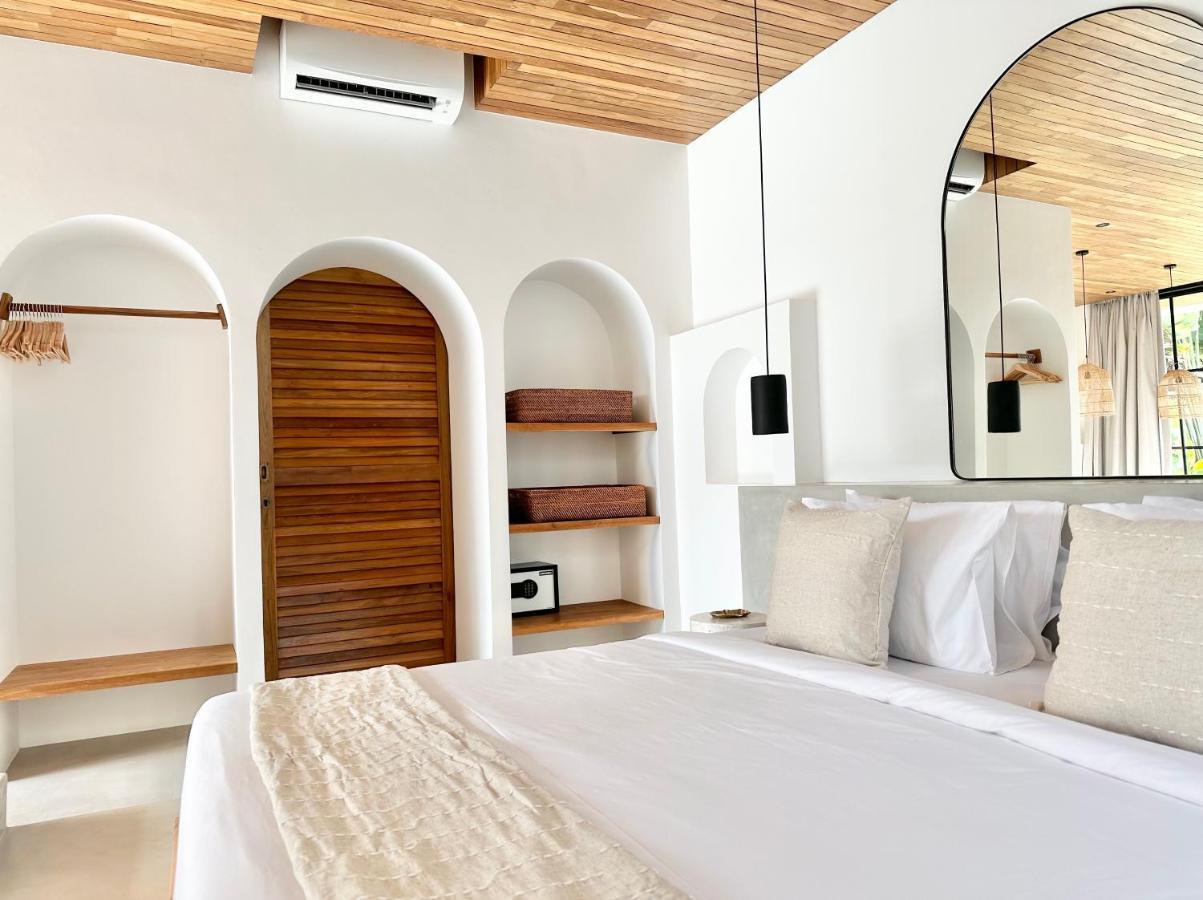 The Suites By The Young Villas Uluwatu  Exterior photo