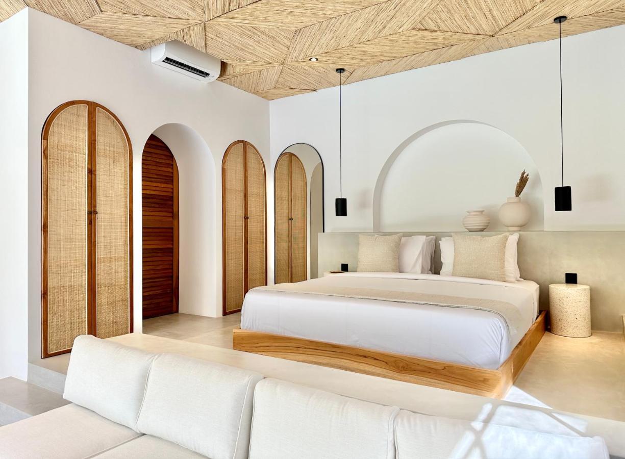 The Suites By The Young Villas Uluwatu  Exterior photo