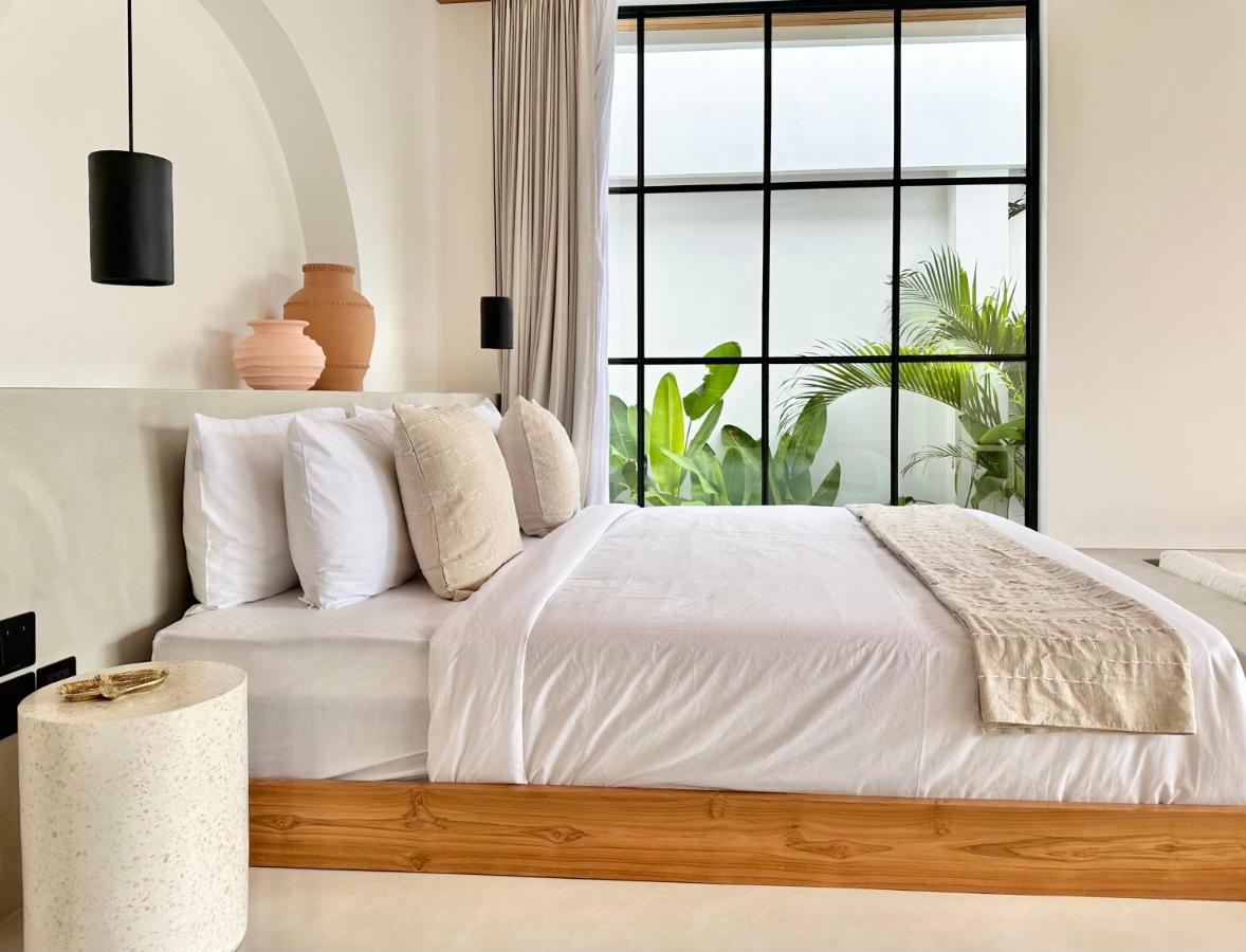 The Suites By The Young Villas Uluwatu  Exterior photo