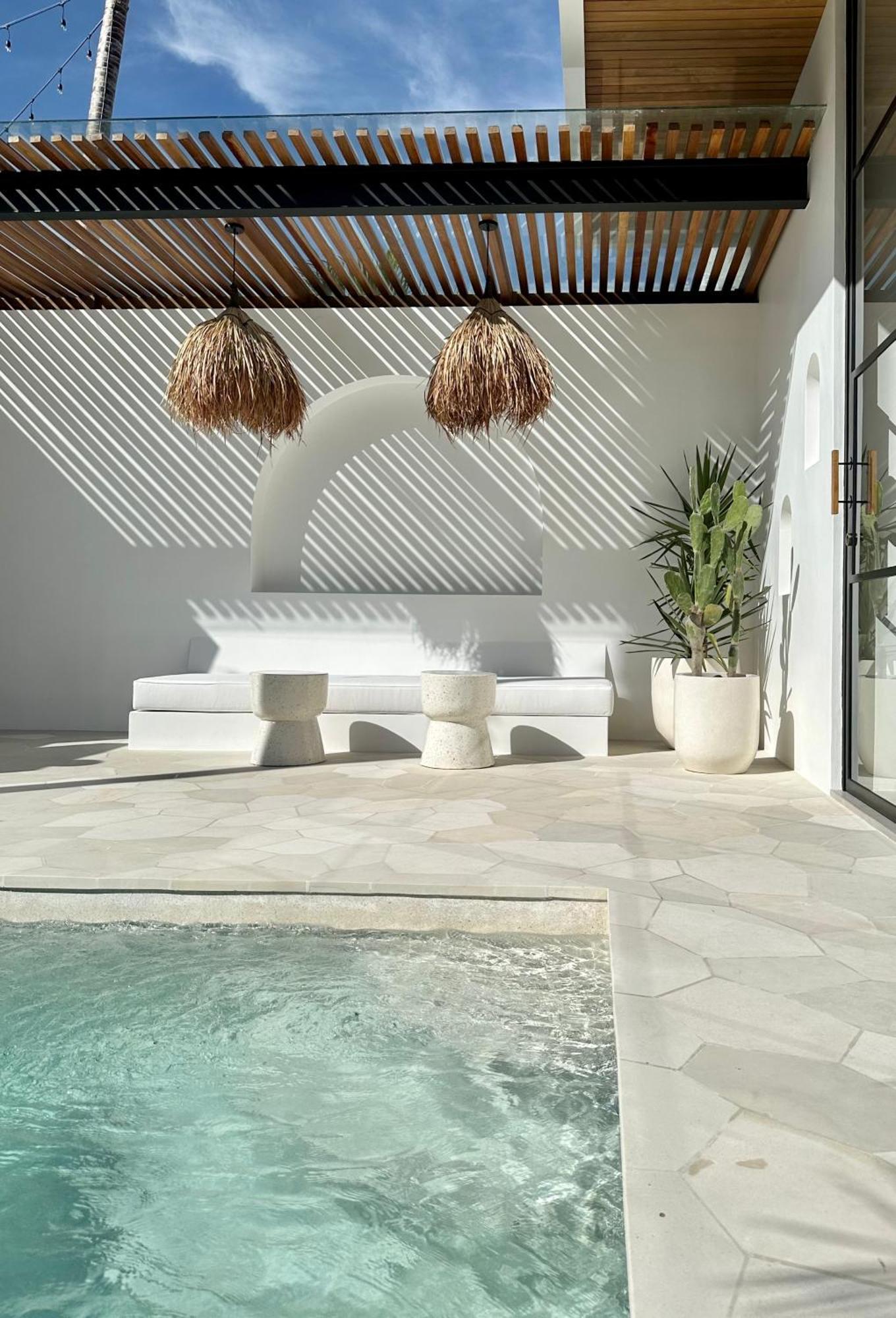 The Suites By The Young Villas Uluwatu  Exterior photo